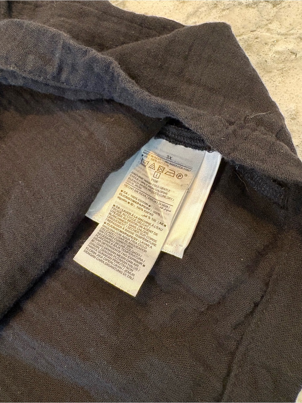 Old Navy Split-Neck Crinkle Gauze Top - Picture 7 of 10